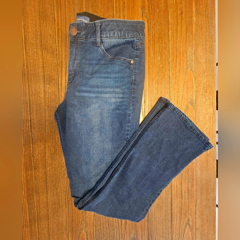 Kathryn Ab Solution Itty Bitty Bootcut Jean